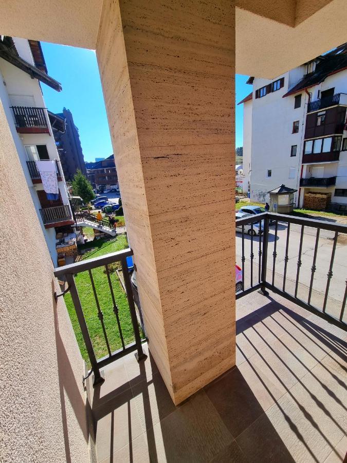 Atla Apartment *